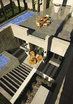 <concrete home 4>