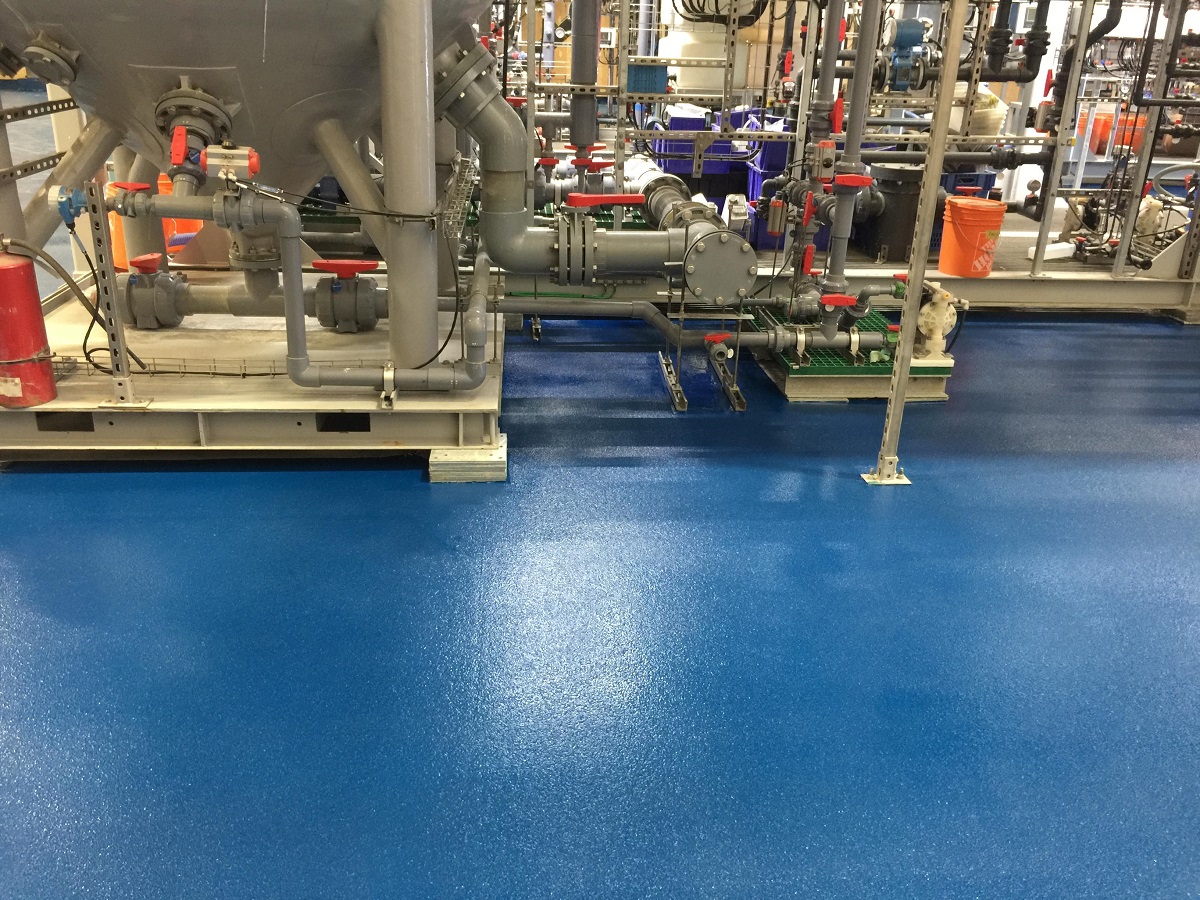 The floor needs to withstand exposure to concentrated leachate sulphuric acid 98 sodium hydroxide 50 and biocides. 