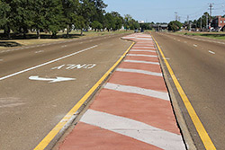 two tone stripes on a highway median in Mississippi