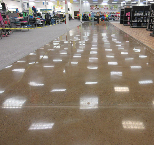 diamond tools for concrete Before tackling this polishing job at Fort Bliss in El Paso, Texas, the contractor, DiamaShield, prepared a 250-square-foot sample area.