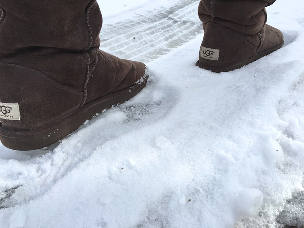 ugg boots on snow to avoid friction