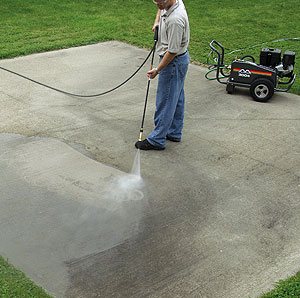 When you buy a pressure washer, you buy psi. This means the low-end pressure washer is little more than a glorified garden hose with 700 psi to 1,000 psi.
