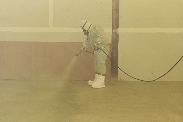 Whether spraying or rolling the sealer on the surface, the concrete needs to be cleaned beforehand.