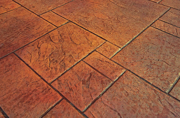 L.M. Scoeld Co.s Lithotex Pavecrafters Pennsylvania Slate single-stone pattern.