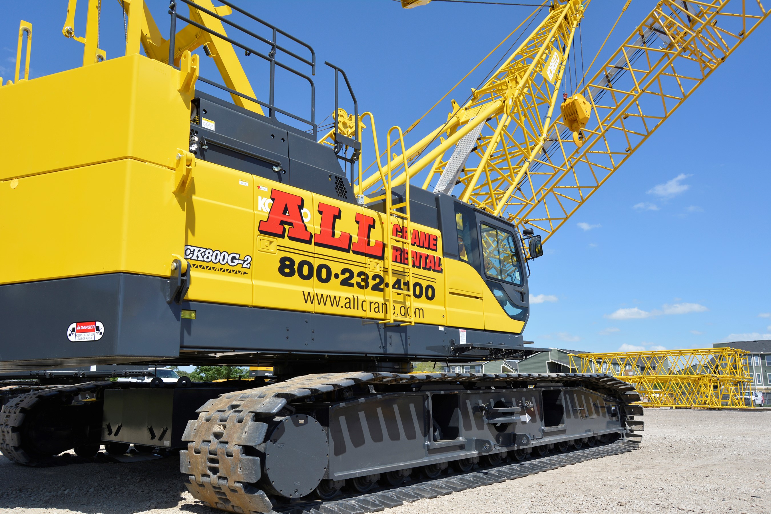 he ALL Family of Companies has purchased eight new Kobelco CK-class G Series hydraulic lattice-boom crawler cranes for its rental fleet.